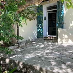 maisonnette-avec-terrasse-et-patio.fr-provencehotel.com/